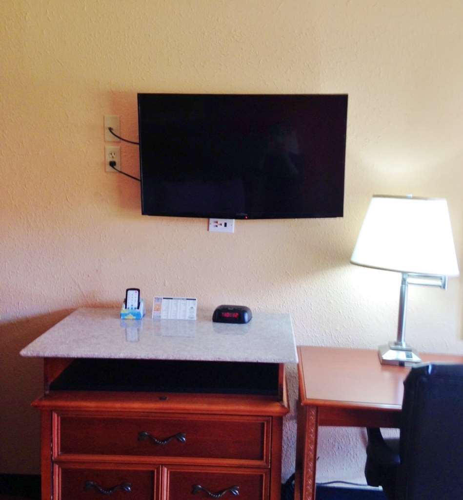 Americas Best Value Inn Forest Pokoj fotografie