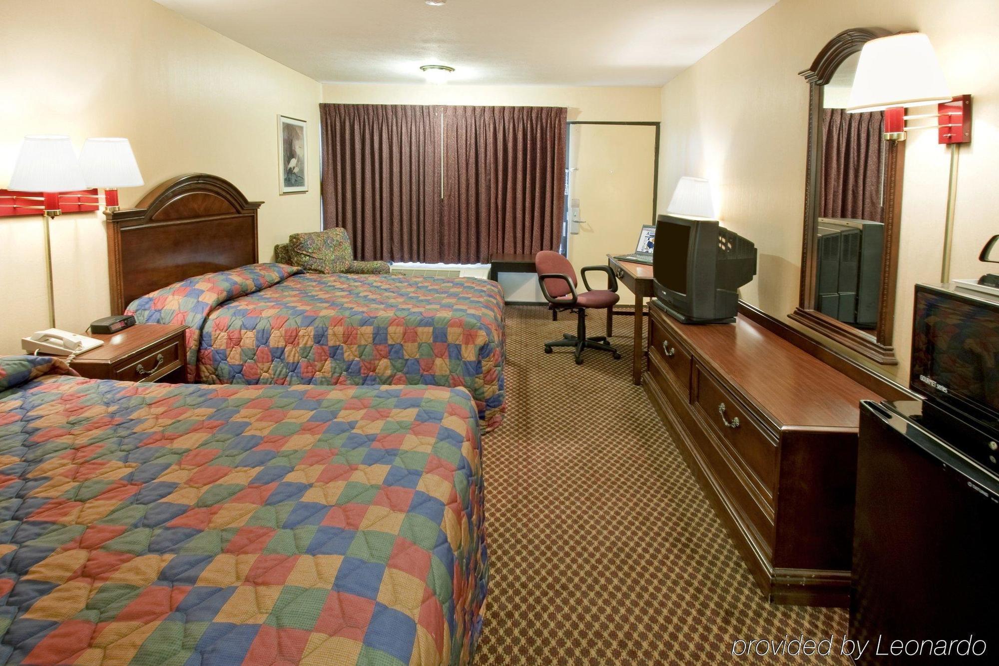 Americas Best Value Inn Forest Pokoj fotografie