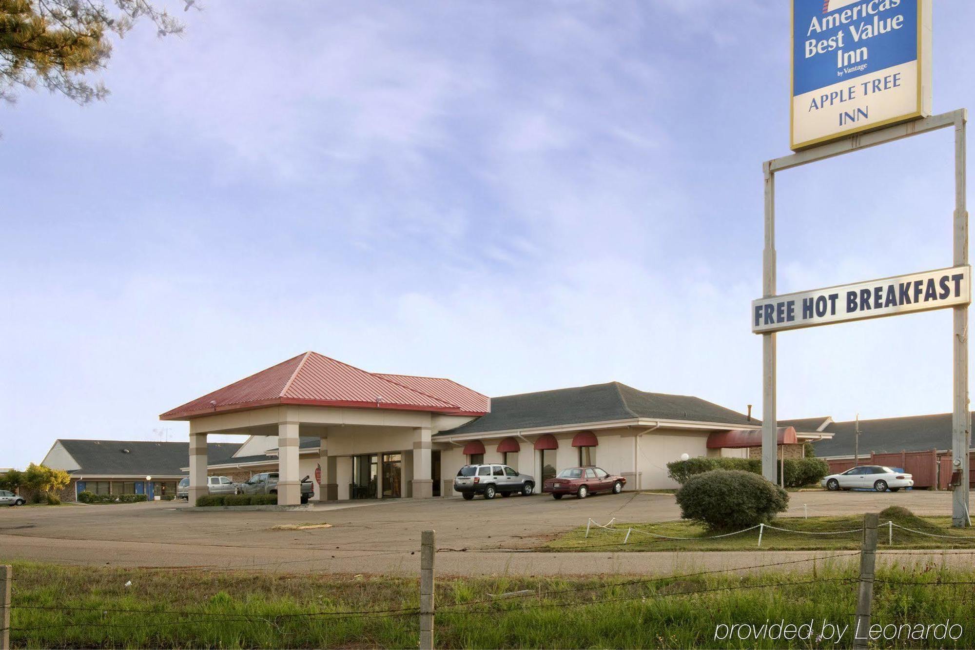 Americas Best Value Inn Forest Exteriér fotografie